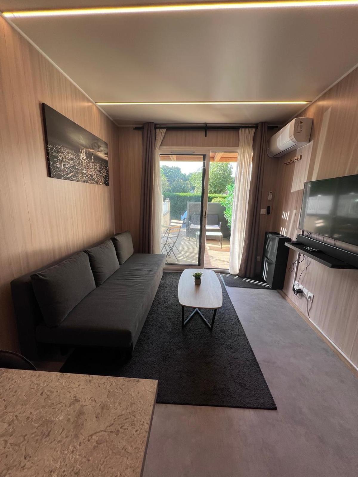 Coutevroult Tiny House Pour 4 A Disneyland Paris מראה חיצוני תמונה